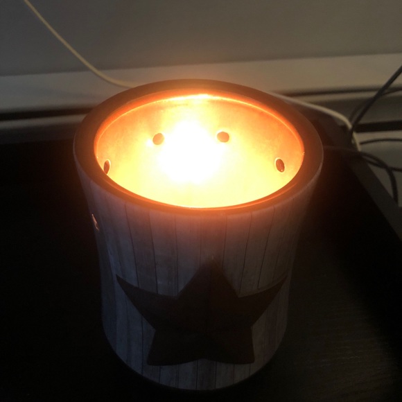 ❤️3/$30 LONE STAR SCENTSY WARMER - Picture 4 of 4